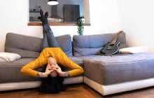 Phụ nữ sống một mình: Cô đơn hay đang hạnh phúc theo cách riêng?