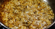 Mẹo chiên hành khô vàng giòn, thơm nức mũi