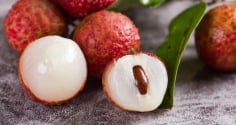 Người bị 5 bệnh này không nên ăn vải