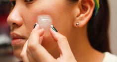Cách dùng đá lạnh giúp se khít lỗ chân lông, da mịn màng trắng sáng