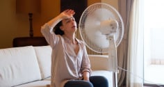 Cảnh báo: Thói quen bật quạt, điều hòa ngay sau khi đi nắng về gây hại sức khỏe