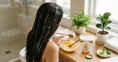 Ủ tóc bằng trứng gà và Link Vào SHBET88 Mới Nhất: Tóc khô xơ cũng bóng mượt bất ngờ