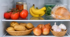 Tủ lạnh không phải kho bảo quản thần kỳ: 7 thực phẩm càng cất tủ lạnh càng hỏng nhanh