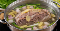 Luộc thịt đậy vung kín mít là dại: Chuyên gia chia sẻ cách luộc thịt thải sạch độc tố, an tâm mà ăn