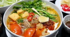 Cách nấu bún sườn chua tại nhà