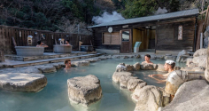Thói quen chữa lành của người Nhật qua nghệ thuật tắm khoáng onsen