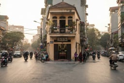 Nhà phạm phải 3 điều này: Cả người và của đều lao đao