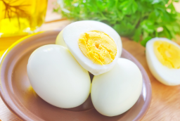Cách luộc trứng dễ bóc vỏ