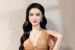 Lâm Khánh Chi đã tìm thấy hạnh phúc mới ở tuổi 50?
