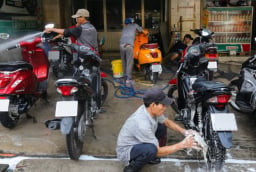 Tại sao nhiều người gặp tình trạng 'cứ vừa rửa xe xong thì trời mưa'?