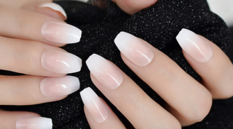 Những mẫu nail trắng khiến chị em mê mệt những ngày cuối năm 2019