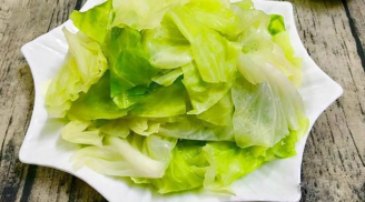 Luộc bắp cải giòn ngon lại tăng gấp đôi chất bổ cứ cho thêm 1 thứ này vào nồi, rau vớt ra xanh mướt