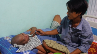 Chồng đón chồng cũ bại liệt của vợ về nhà chăm sóc như anh em ruột