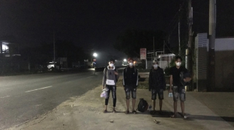 Chủ không trả tiền công, 4 thanh niên đi bộ gần 60km về nhà