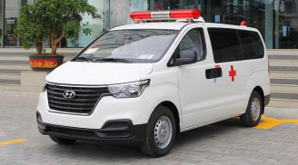 Con trai thuê xe đưa bố từ TP.HCM ra Hà Nội cấp cứu, chưa đến viện bệnh nhân đã tử vong