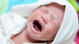 Con thường xuyên quấy khóc, bố mẹ phải 'xử lý' thế nào?