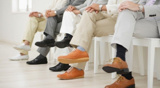 5 tư thế ngồi của đàn ông là 5 số phận khác biệt: Người có tiền dáng ngồi rất khác!