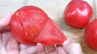 Mẹo tách vỏ cà chua dễ dàng và những lưu ý cần biết khi ăn