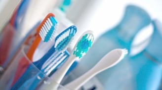 4 trường hợp cần thay bàn chải răng ngay, kẻo rước bệnh, hại thân, bao nhiêu tiền thuốc cũng không đủ