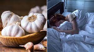 Trước khi ngủ âm thầm đặt thứ này dưới gối, tài lộc may mắn ùn ùn đến: Đó là thứ gì?