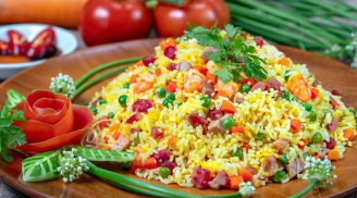 Quên cơm rang trứng đi, làm theo cách này cơm rang ngon mắt, lạ miệng hơn nhiều
