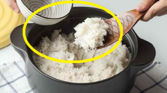 Ông cha ta dạy rồi: Ngồi đầu nồi chớ xới cơm một lần, vì sao?