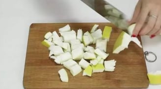 Ngâm vỏ bưởi với nước rồi đặt trong tủ lạnh, tưởng chẳng để làm gì mà tiết kiệm tiền triệu mỗi năm