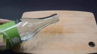Đổ chút giấm vào thớt trong vài phút, hiệu quả đáng kinh ngạc khiến ai cũng bất ngờ