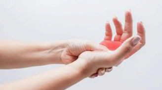 Thường xuyên tê tay là dấu hiệu của 6 bệnh, điều cuối cùng nguy hiểm nhất