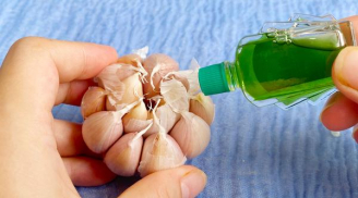 Nhỏ vài giọt dầu gió lên tỏi, giải quyết nhiều vấn đề nan giải, đàn ông hay phụ nữ đều học theo