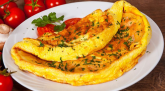 Rán trứng đừng chỉ cho nước mắm: Thêm thứ này vào trứng mềm xốp, tăng gấp đôi chất bổ