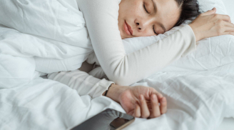 3 nơi nguy hiểm nhất chớ nên để điện thoại di động, nơi thứ 2 nhiều người vẫn để