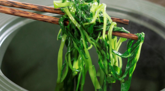 Luộc rau nên đậy hay mở nắp vung? 90% bà nội trợ mắc sai lầm bảo sao mất hết dinh dưỡng