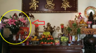 Lọ hoa trên bàn thờ đặt bên trái hay bên phải mới đúng? Đặt sai khấn vái quanh năm vẫn chẳng có lộc