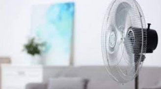 Mùa hè càng bật quạt to càng nóng hầm hập: Xịt thứ này vào nhiệt độ giảm nhanh, mát rượi như điều hòa