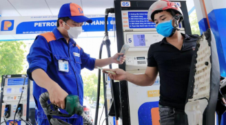 Chủ xe đạp ga bỏ đi ngay sau khi đổ xăng, nhân viên ai cũng mừng thầm vì lãi 1 thứ