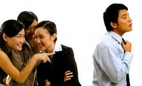 'Bạn đểu' thường nói 3 câu, quan hệ tốt đến mấy cũng nên tránh xa, chớ kết thân