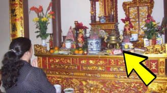 Gỡ bỏ ngay thứ này trên bàn thờ xuống kẻo phúc đức tổn hao, quanh năm nghèo khó