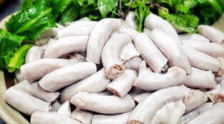 Lòng lợn luộc chỉ cho nước lã là chưa đủ: Muốn lòng trắng tinh, giòn sần sật, cứ cho thứ này vào