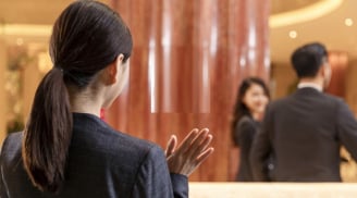 Cặp đôi đến hỏi phòng vào lúc nửa đêm, tại sao lễ tân luôn báo hết phòng?