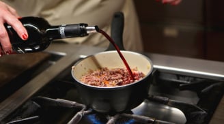 Thầy phong thuỷ dặn kỹ: Nhà dù giàu hay nghèo cũng tránh đặt 5 vật này cạnh bếp kẻo rước hoạ vào thân