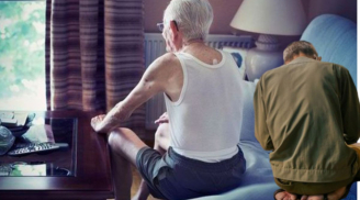 Đến ở nhà con cái, cụ ông 67 tuổi ngậm ngùi: 'Giờ tôi mới hiểu về già chỉ cần 1 thứ này'