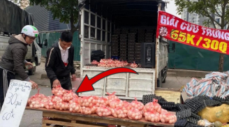 Trứng gà bán 20 nghìn đồng/10 quả, nguồn gốc ở đâu sao lại rẻ như vậy?