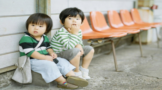 Nghệ thuật dạy con: Ba đứa trẻ phạm lỗi và cách xử lý của ba bà mẹ