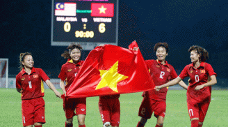 Mang cúp vàng về nhà, tuyển nữ Việt Nam vẫn giản dị và đáng yêu quá đỗi như thế này
