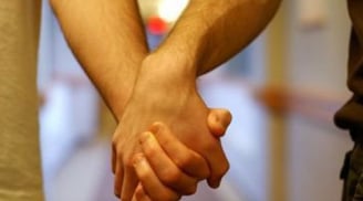 Chuyện tình đồng giới 9 năm, một người qua đời chỉ 3 ngày sau khi sống chung lấy nước mắt triệu người
