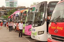 Dịp lễ 30/4-1/5: Trong khi giá tàu giảm mạnh thì giá vé xe khách lại tăng chóng mặt.