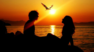 Cô nàng tỏ ra 'BẤT CẦN' lại luôn được đàn ông mê như điếu đổ