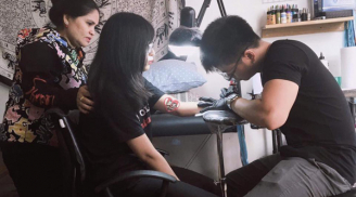 'Mẹ nhà người ta' dẫn con gái đi xăm, đòi xăm cùng để nhỡ 'ba mày đuổi thì còn có mẹ đi chung'