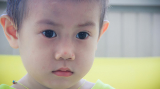 Bé trai kháu khỉnh nghi bị bỏ rơi ở trung tâm Sài Gòn: Đã có người phụ nữ nhận là mẹ cháu bé